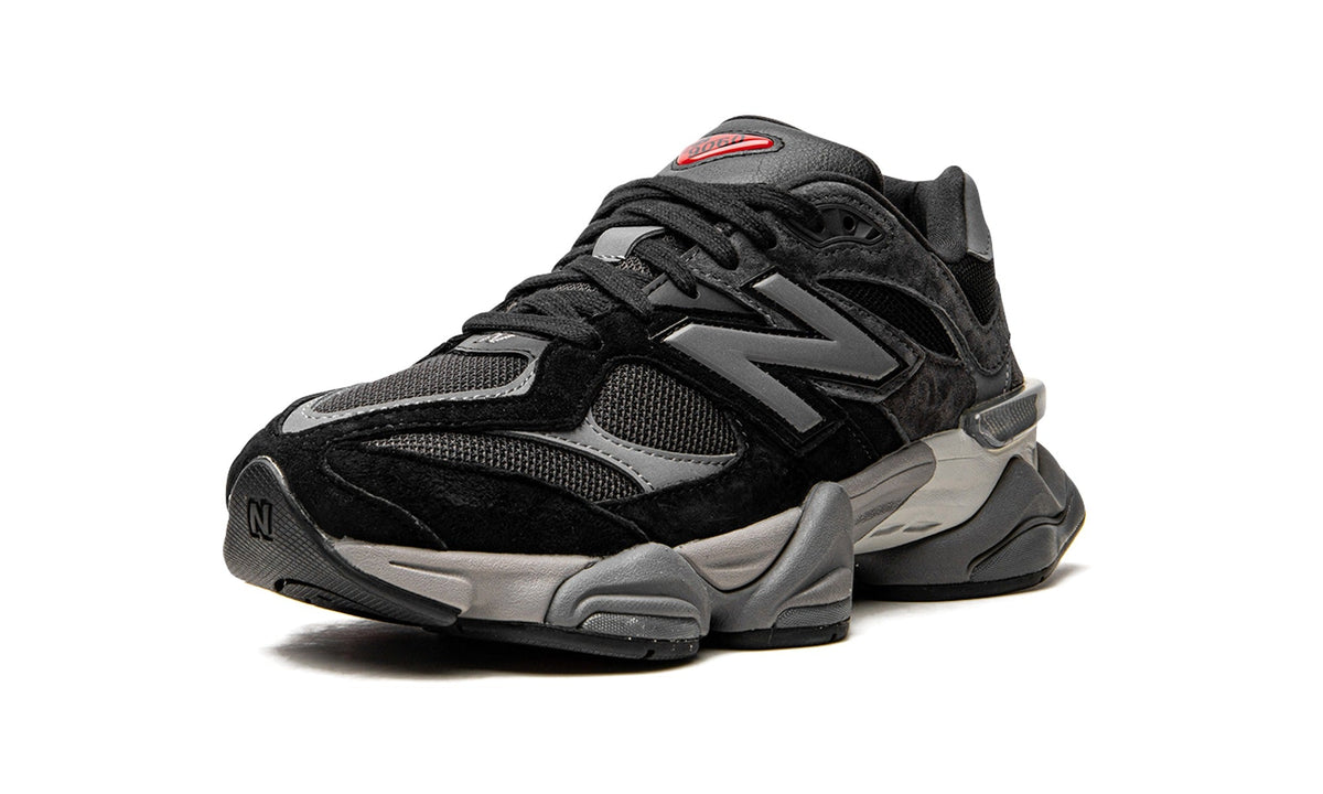 New Balance 9060 Sneakers – Black & Grey