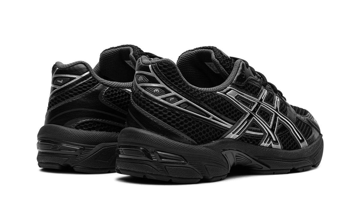 ASICS GEL-1130 Sneakers – Black & Silver