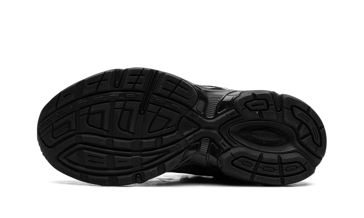 ASICS GEL-1130 Sneakers – Black & Silver